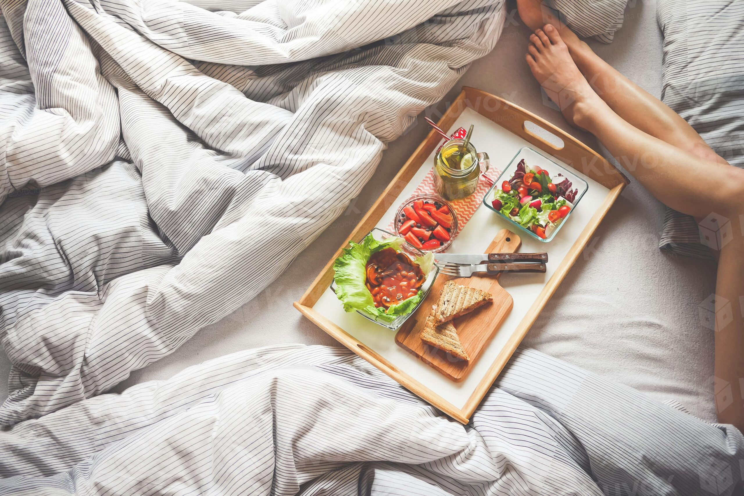 Desayuno saludable en cama