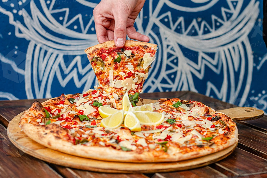 Rebanada de pizza circular
